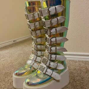 Demonia Damned 318’s! In great gently worn condition ! Holographic Beauts 💎